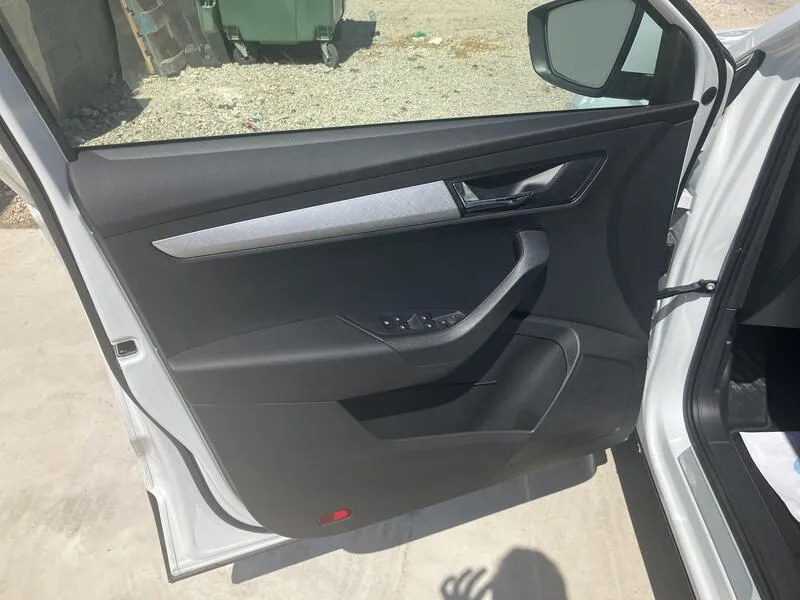 Škoda Karoq 1.5 TSI DSG ACT Selection - foto 24