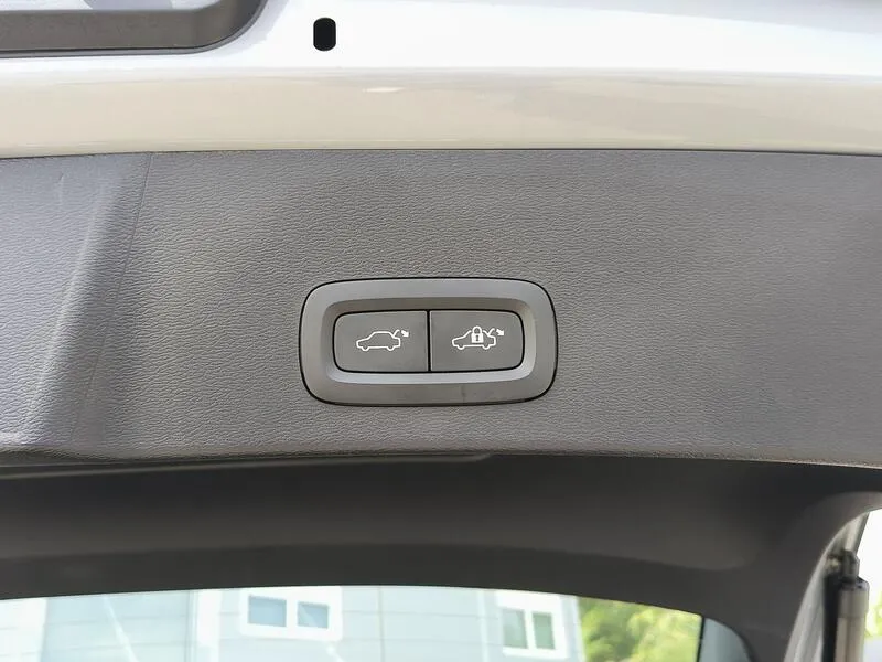 Volvo XC40 1.5 T4 Recharge PHEV Core - foto 36