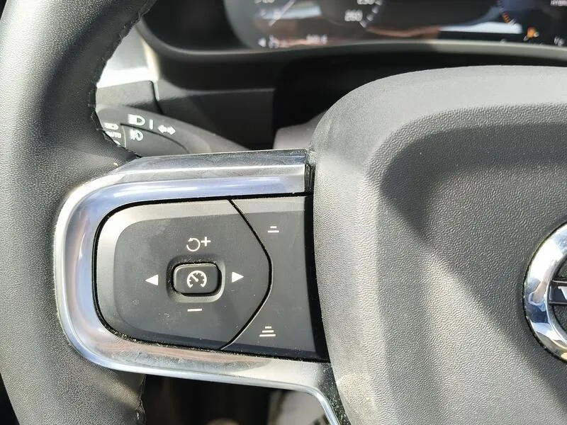 Volvo XC40 1.5 T4 Recharge PHEV Core - foto 23