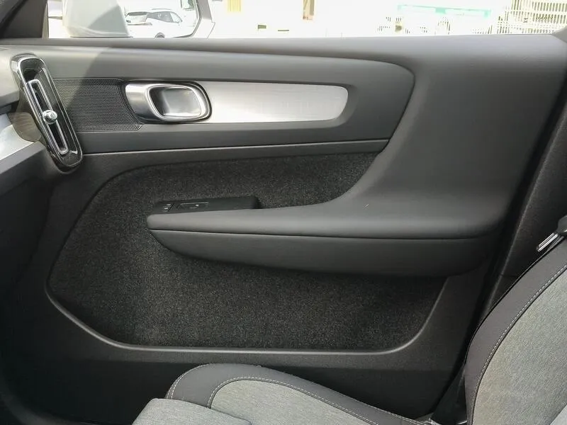 Volvo XC40 1.5 T4 Recharge PHEV Core - foto 18