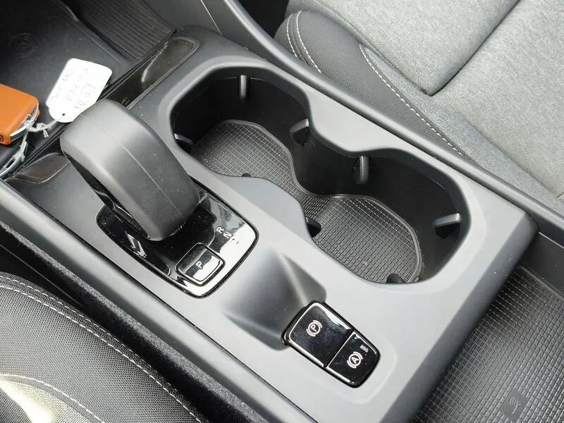 Volvo XC40 1.5 T4 Recharge PHEV Core - foto 13