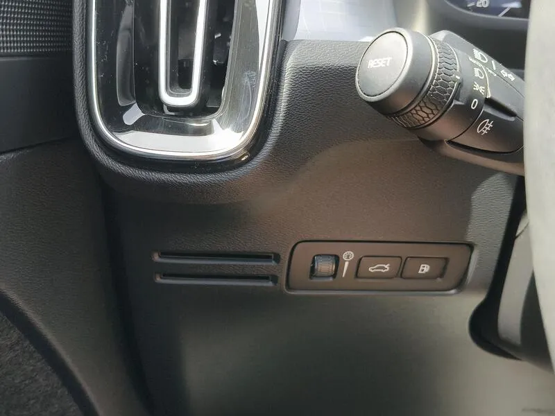 Volvo XC40 1.5 T4 Recharge PHEV Core - foto 25