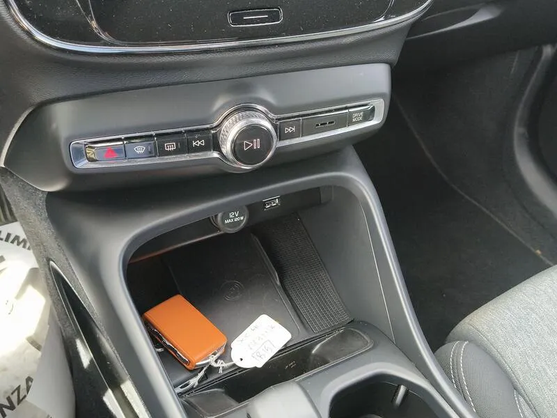 Volvo XC40 1.5 T4 Recharge PHEV Core - foto 12