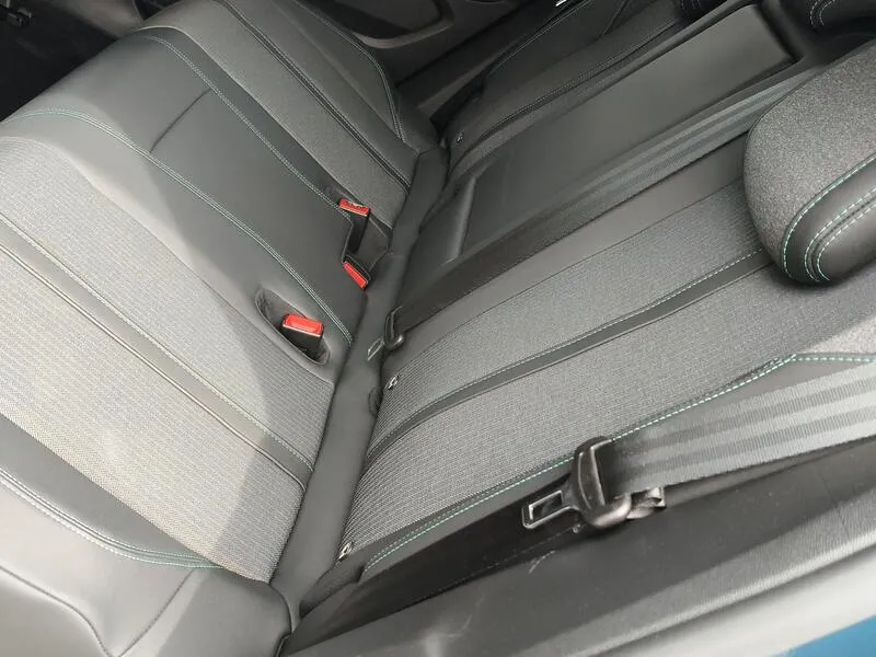Peugeot 3008 Hybrid 225 e Allure - foto 34