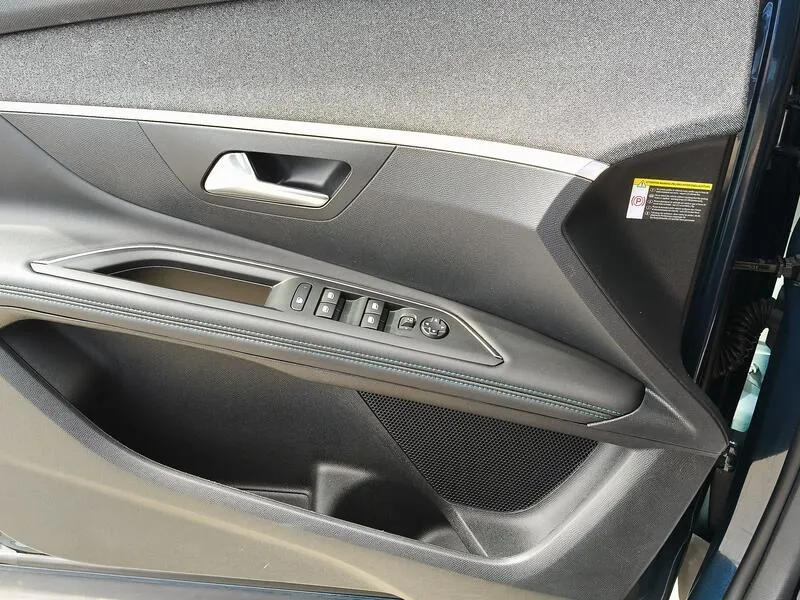 Peugeot 3008 Hybrid 225 e Allure - foto 30
