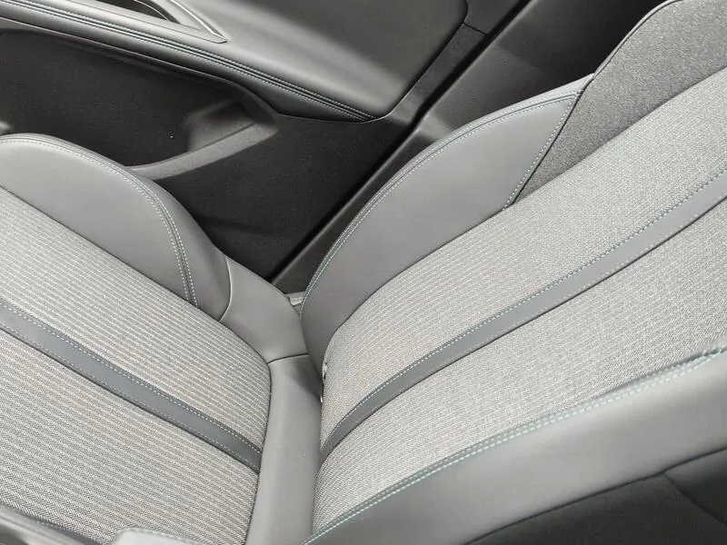 Peugeot 3008 Hybrid 225 e Allure - foto 21