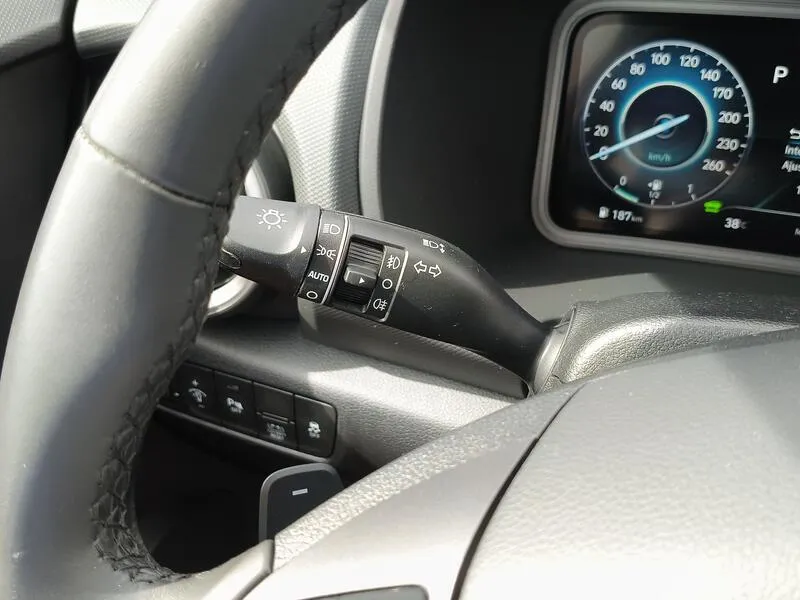 Hyundai Kona 1.6 GDI HEV Maxx - foto 28