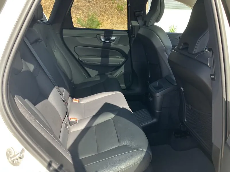 Volvo XC60 2.0 T6 AWD Recharge Inscription Exp - foto 29