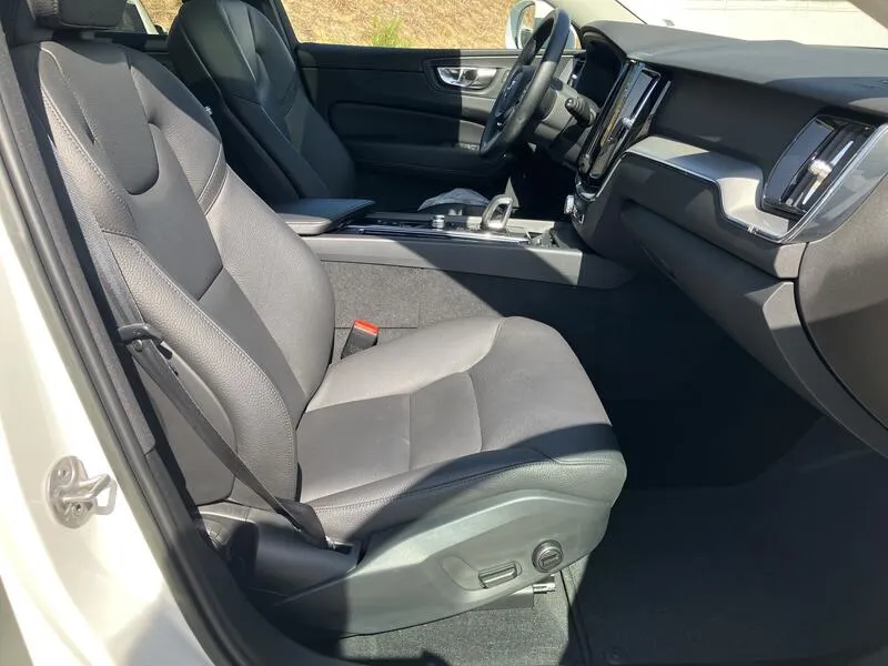 Volvo XC60 2.0 T6 AWD Recharge Inscription Exp - foto 28