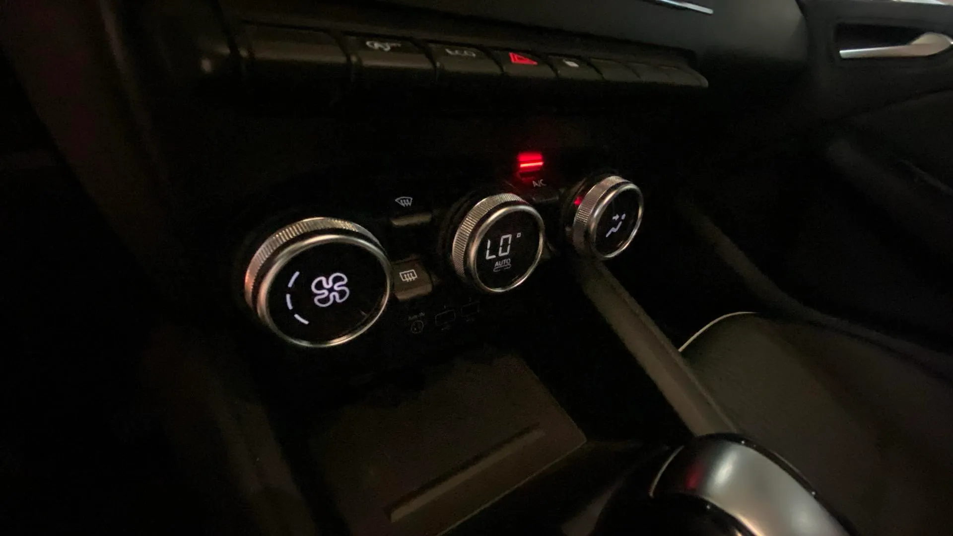 Renault Clio Zen TCe GPF EDC - foto 11