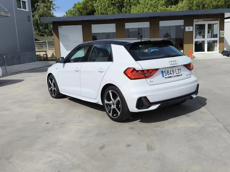 Audi A1 Sportback Adrenalin 30 TFSI S tron - foto 4