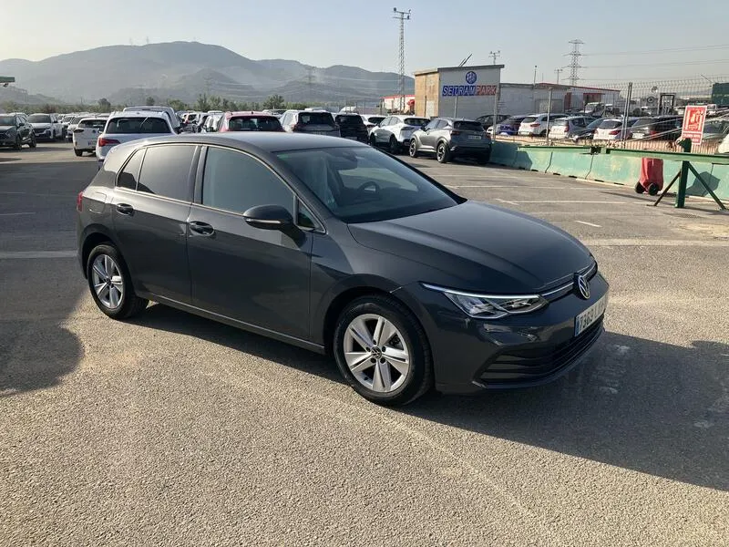 Volkswagen Golf 2.0 TDI - foto 8
