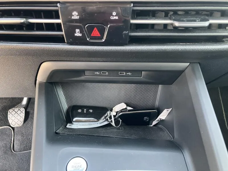 Volkswagen Golf 2.0 TDI - foto 19