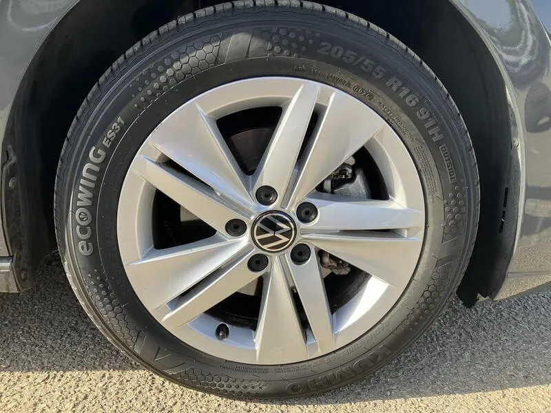 Volkswagen Golf 2.0 TDI - foto 30