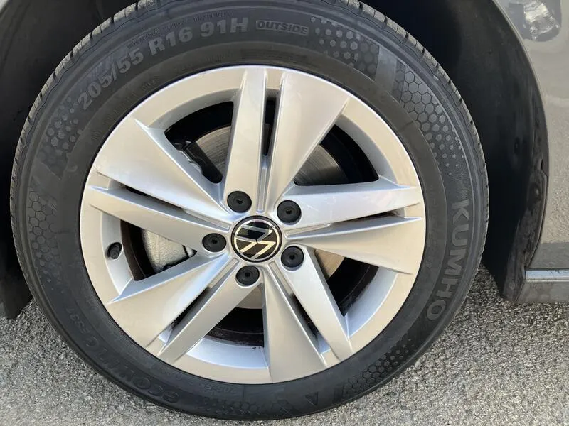 Volkswagen Golf 2.0 TDI - foto 23