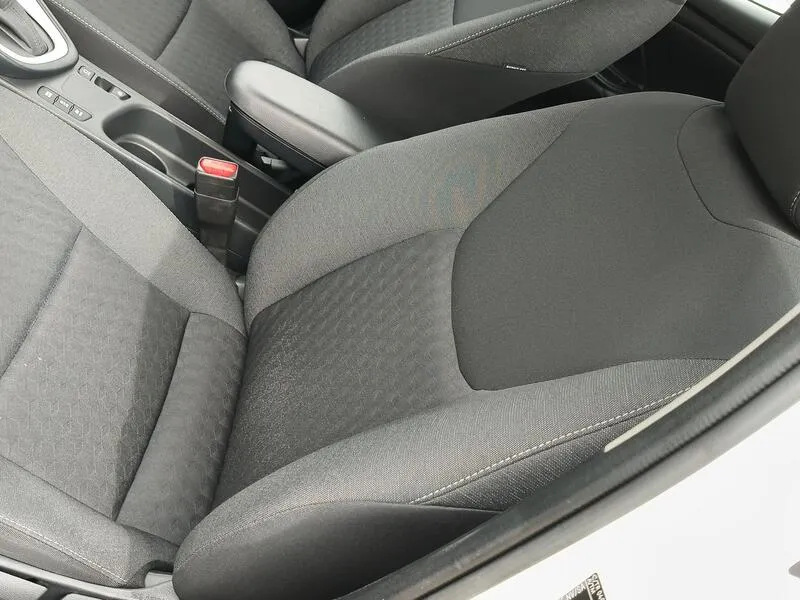 Toyota Yaris 1.5 120H Business Plus - foto 27