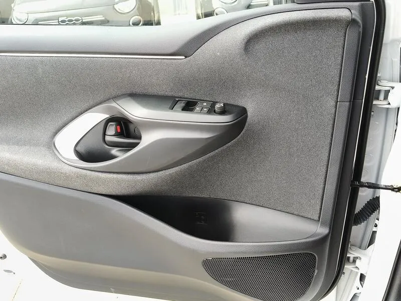 Toyota Yaris 1.5 120H Business Plus - foto 26
