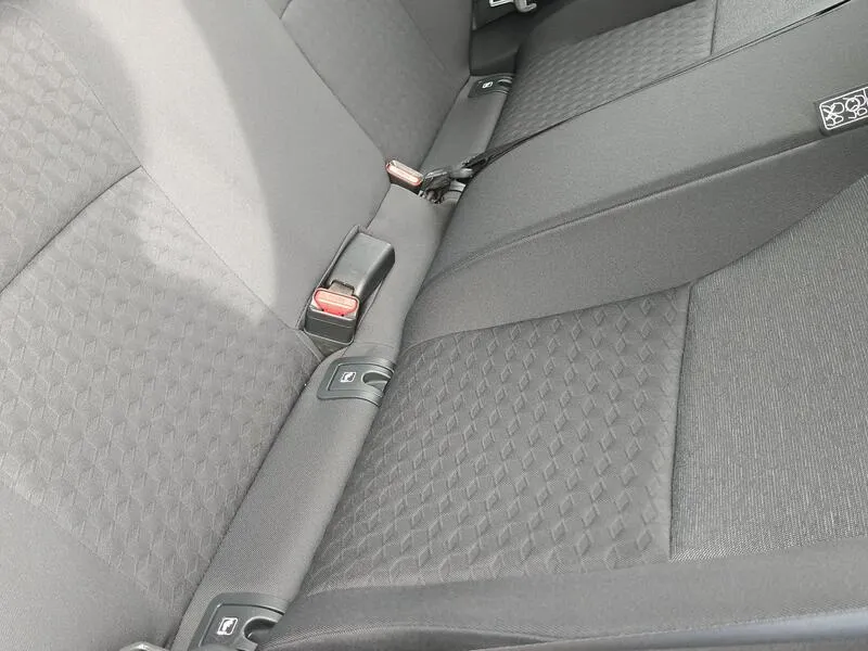 Toyota Yaris 1.5 120H Business Plus - foto 30