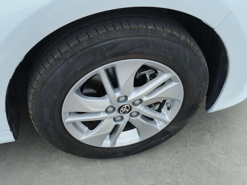 Toyota Yaris 1.5 120H Business Plus - foto 37