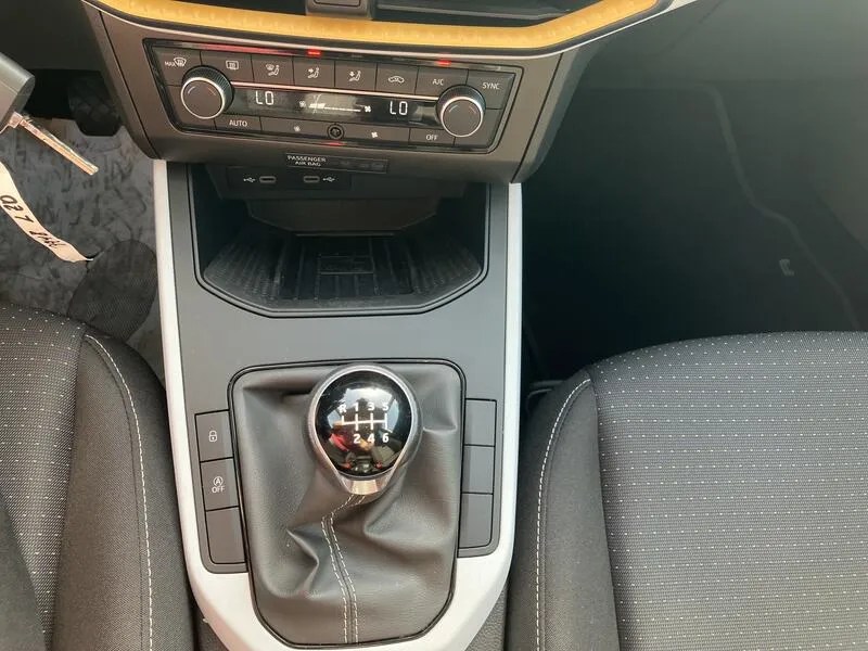 SEAT Arona 1.0 TSI Style Plus - foto 18