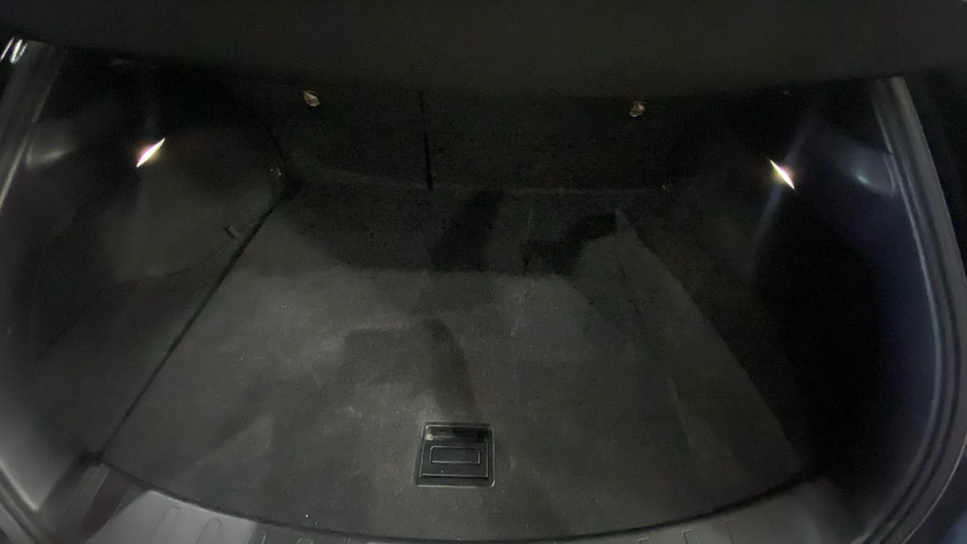 Lexus UX 250h - foto 20