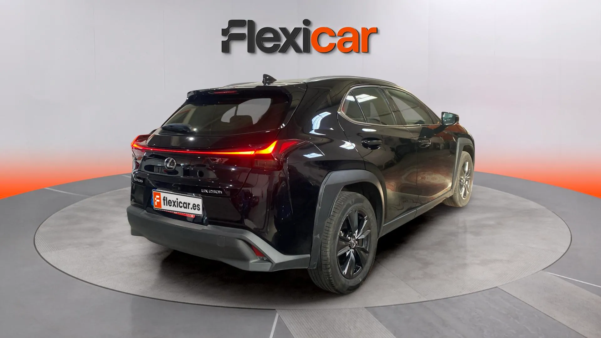 Lexus UX 250h - foto 6