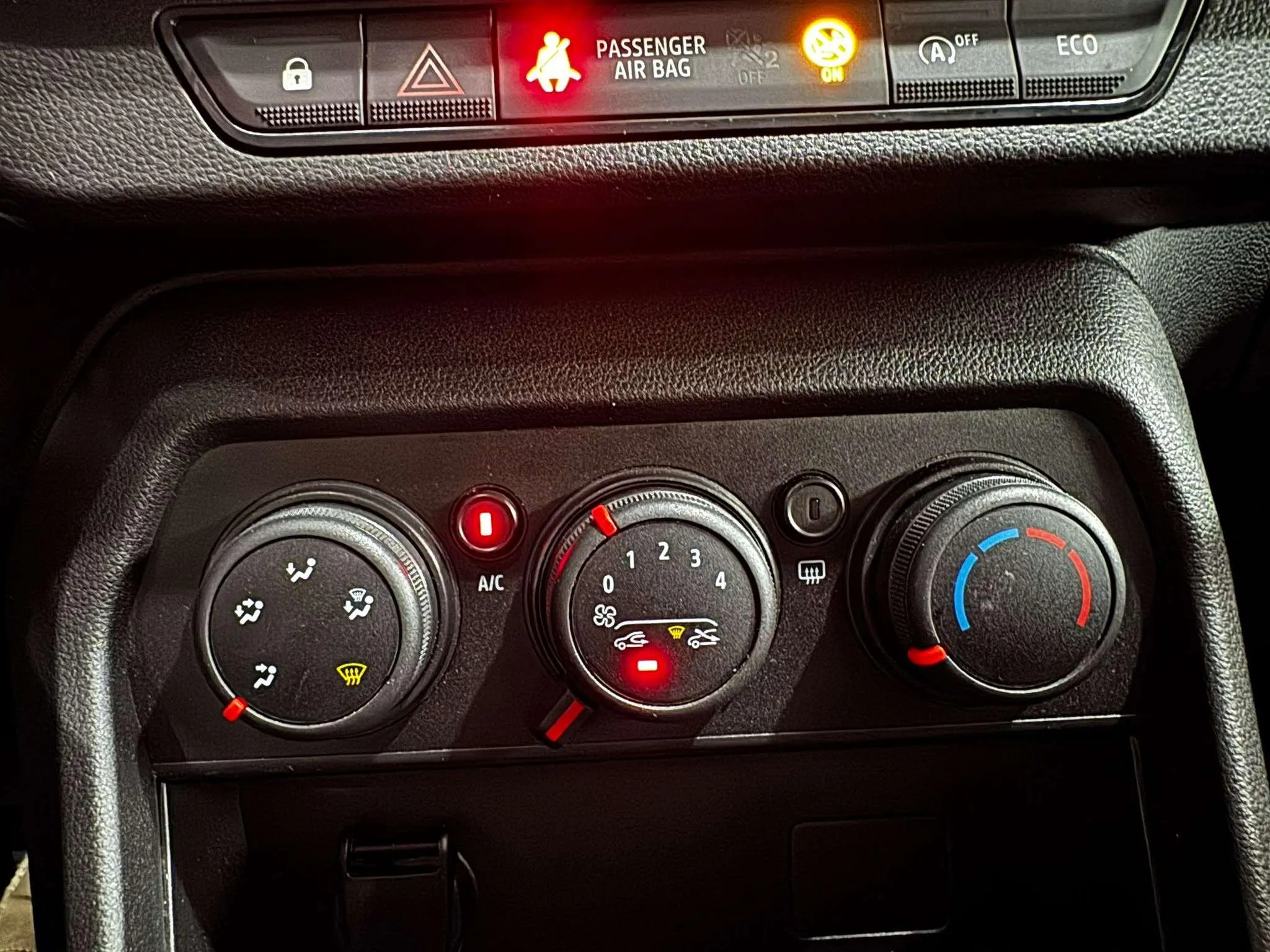 Dacia Sandero Stepway Comfort TCe - foto 18