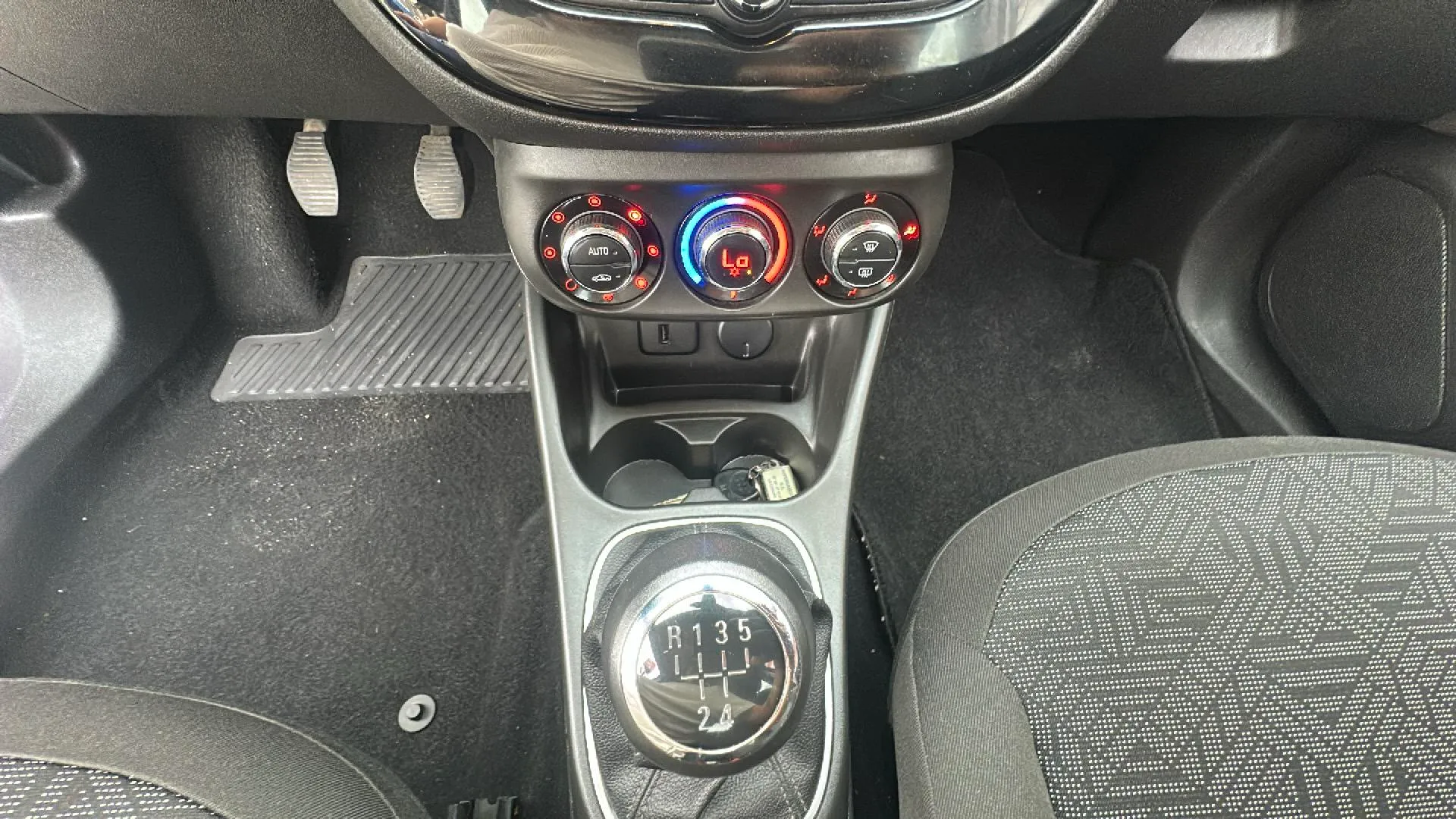 Opel Corsa 1.4 Selective GLP - foto 19