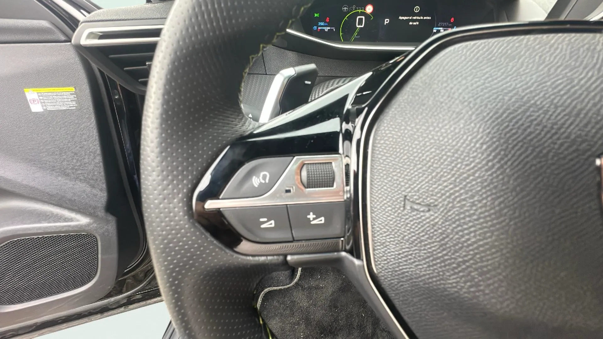 Peugeot 2008 GT PureTech 130 EAT8 - foto 17
