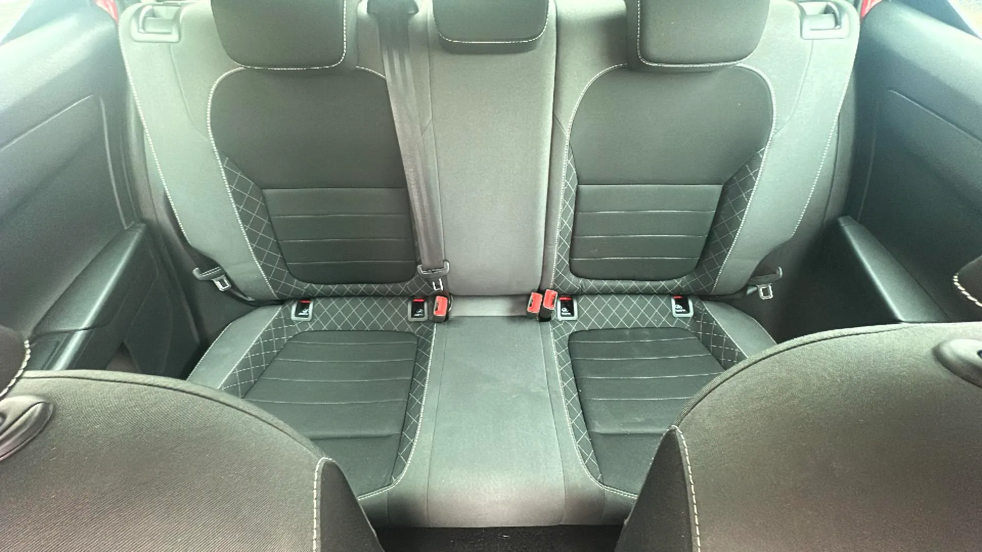 Škoda Fabia 1.0 MPI Active - foto 15