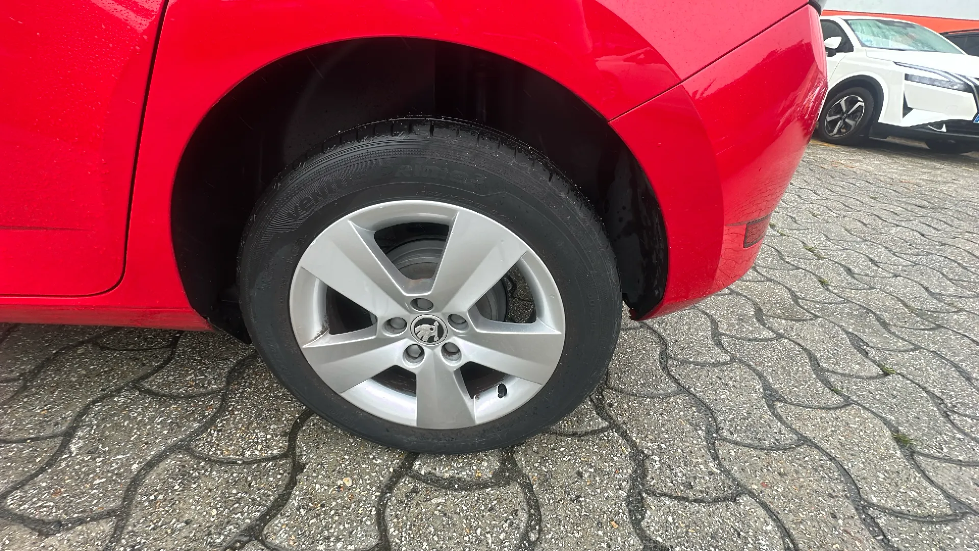 Škoda Fabia 1.0 MPI Active - foto 25