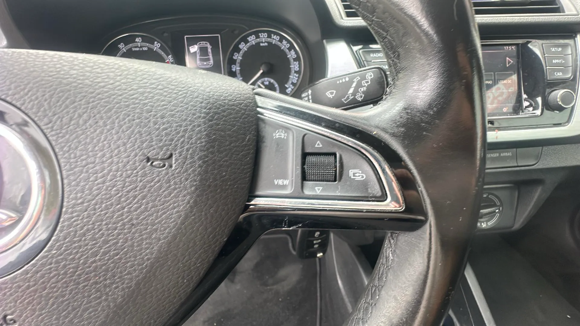Škoda Fabia 1.0 MPI Active - foto 18