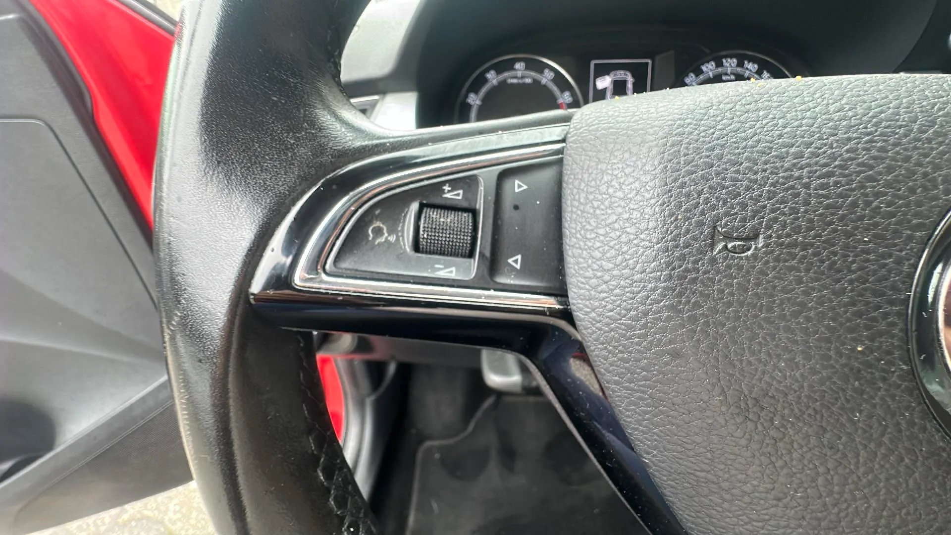 Škoda Fabia 1.0 MPI Active - foto 17