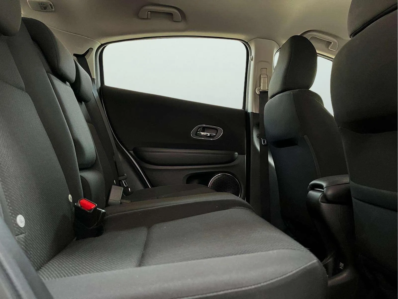 Honda HR-V 1.5 i-VTEC Elegance - foto 21
