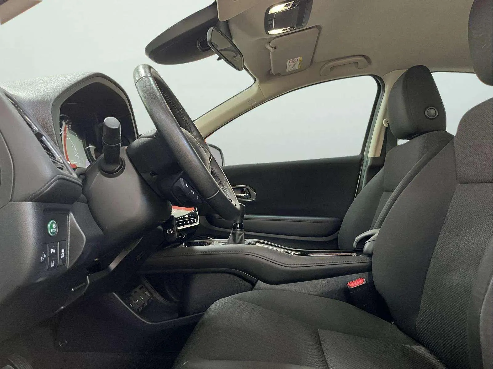 Honda HR-V 1.5 i-VTEC Elegance - foto 19