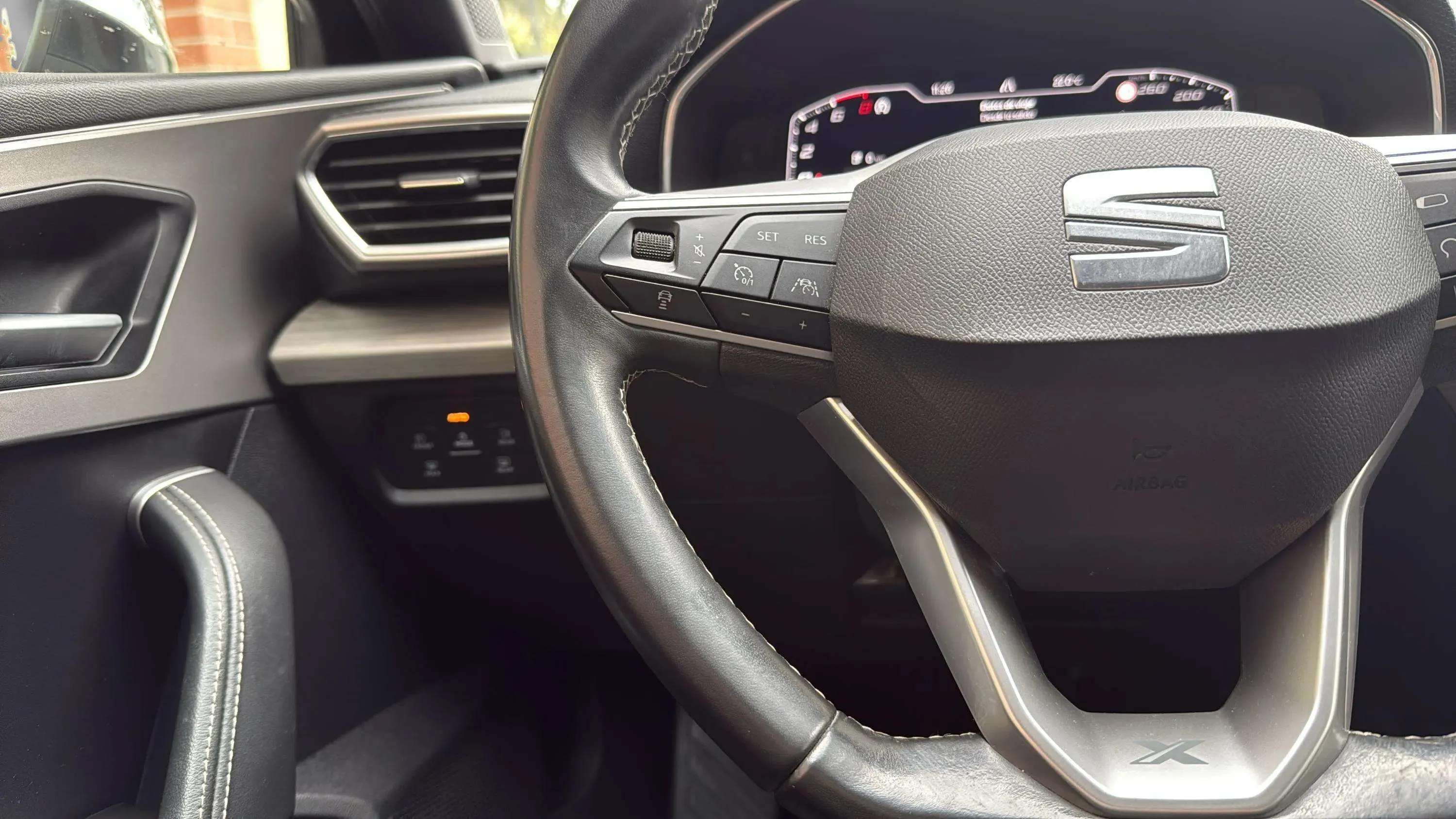 SEAT León 1.4 e-Hybrid DSG-6 Xcellence - foto 19