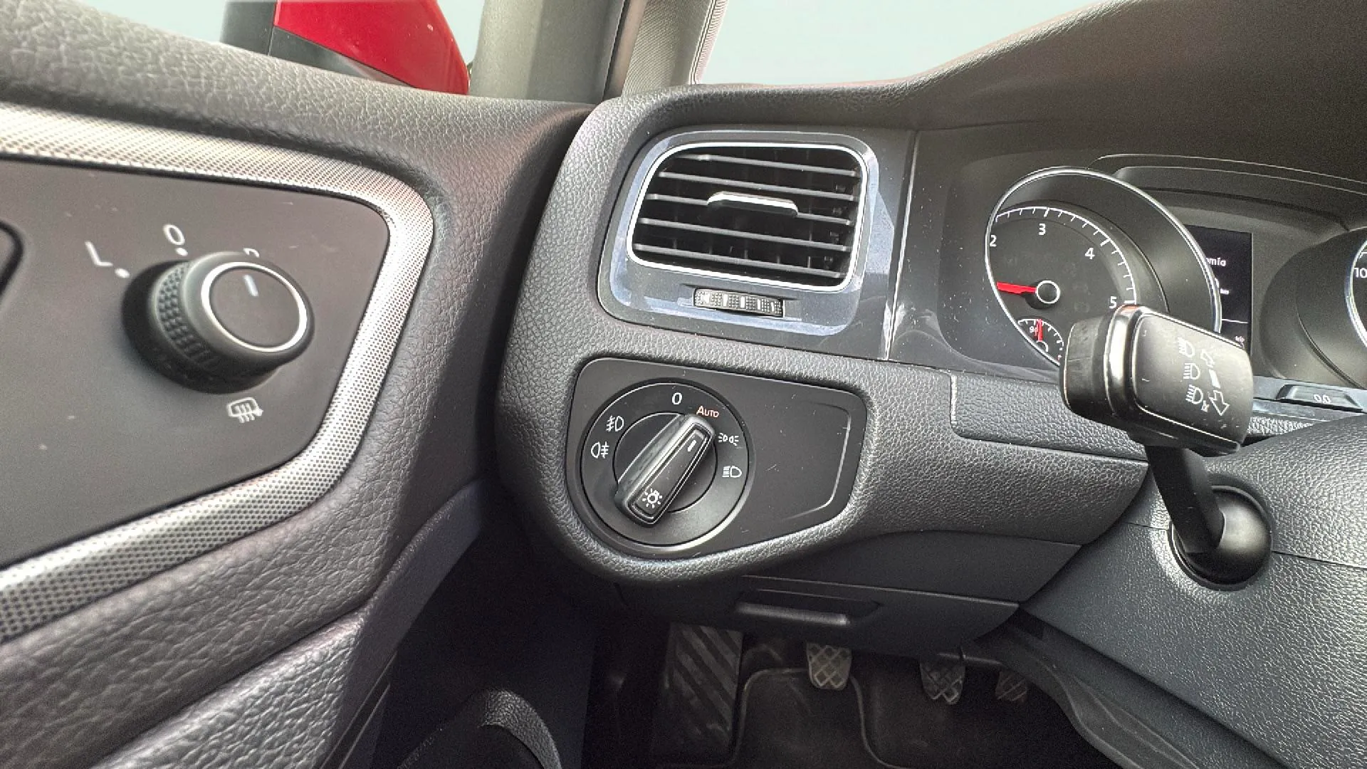 Volkswagen Golf Advance 1.6 TDI - foto 28