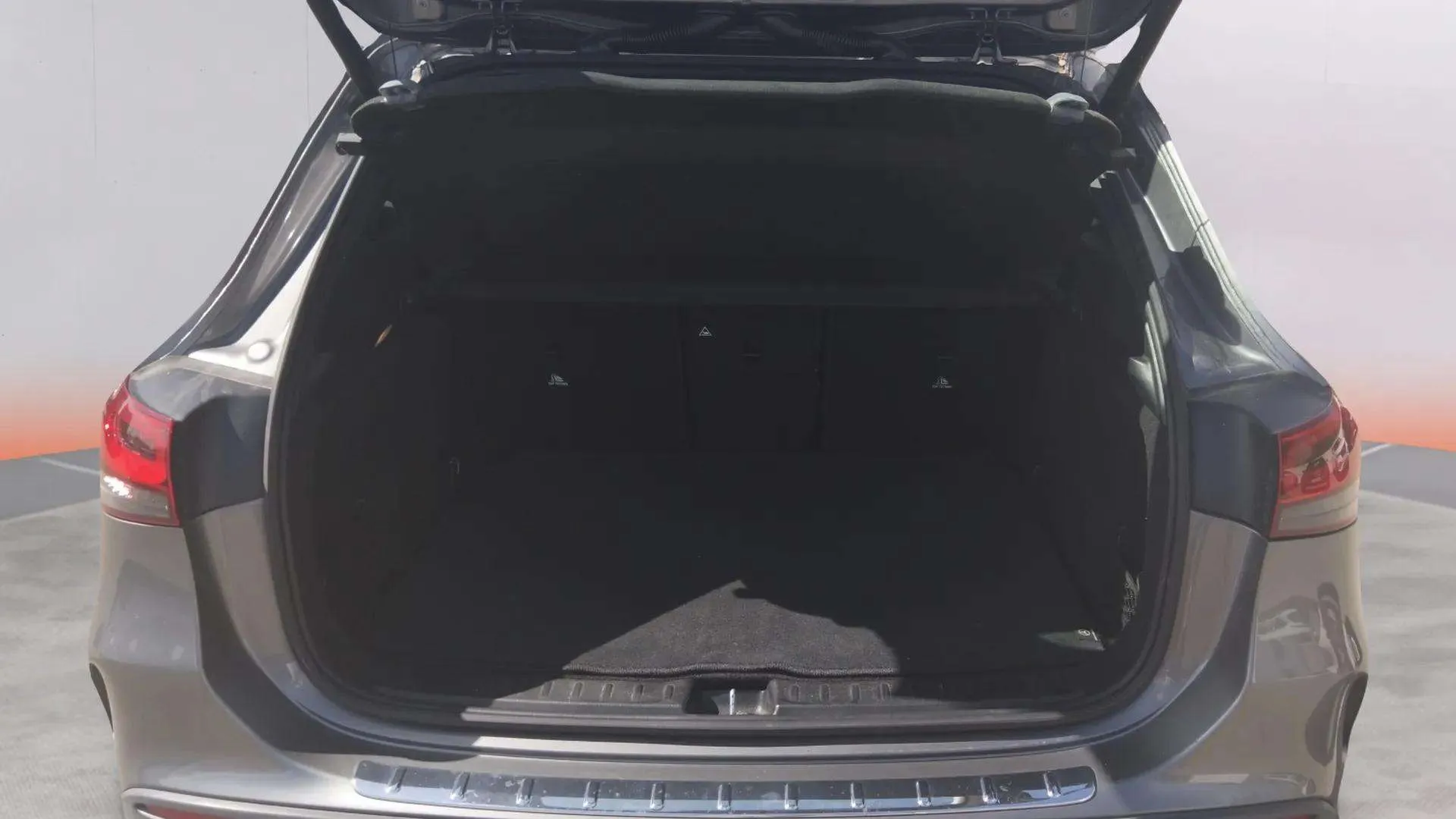 Mercedes-Benz GLA 200 - foto 8