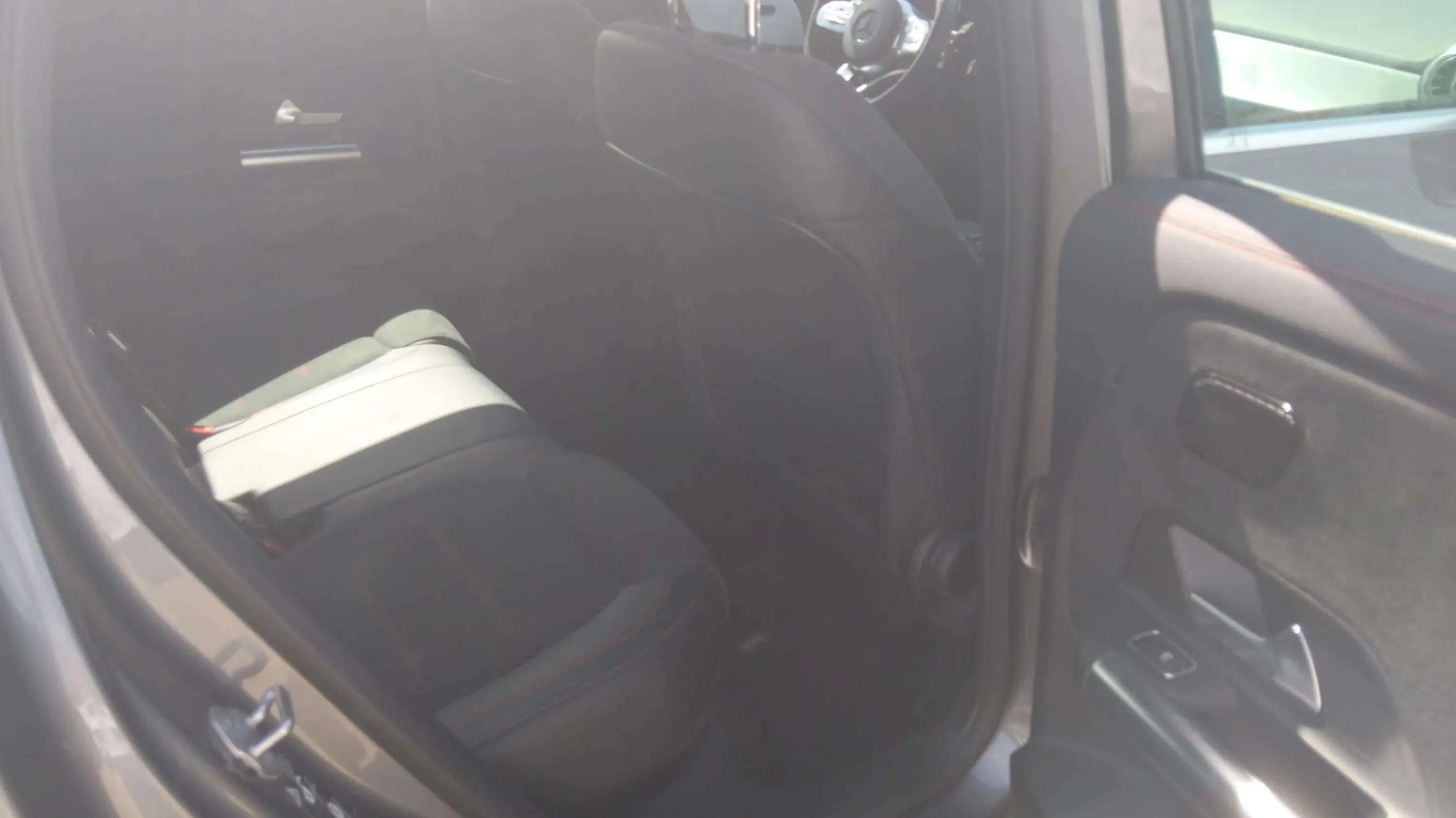 Mercedes-Benz GLA 200 - foto 13