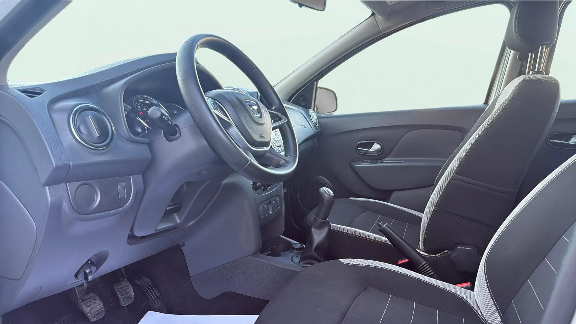 Dacia Sandero Access 1.0 18 - foto 10