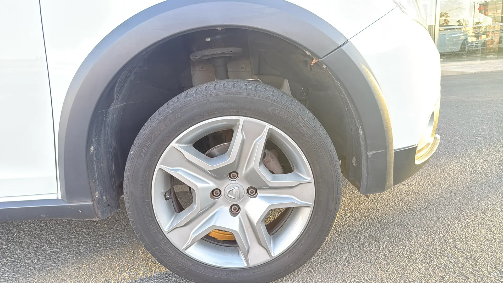 Dacia Sandero Access 1.0 18 - foto 9