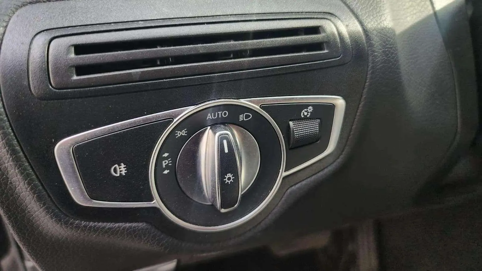 Mercedes-Benz Clase C C 220 d - foto 9