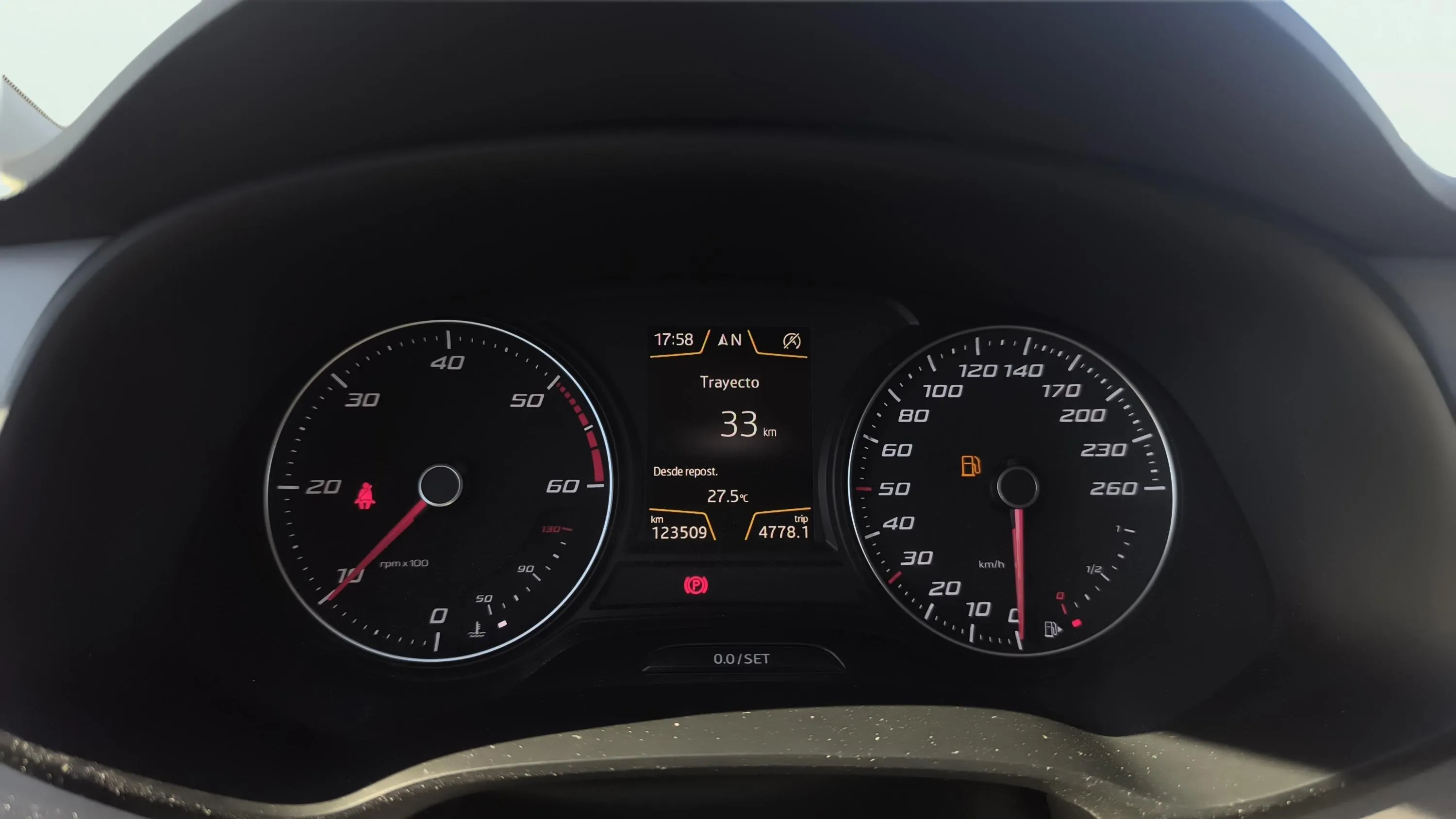 SEAT León ST 1.6 TDI Style Ad Nav - foto 12