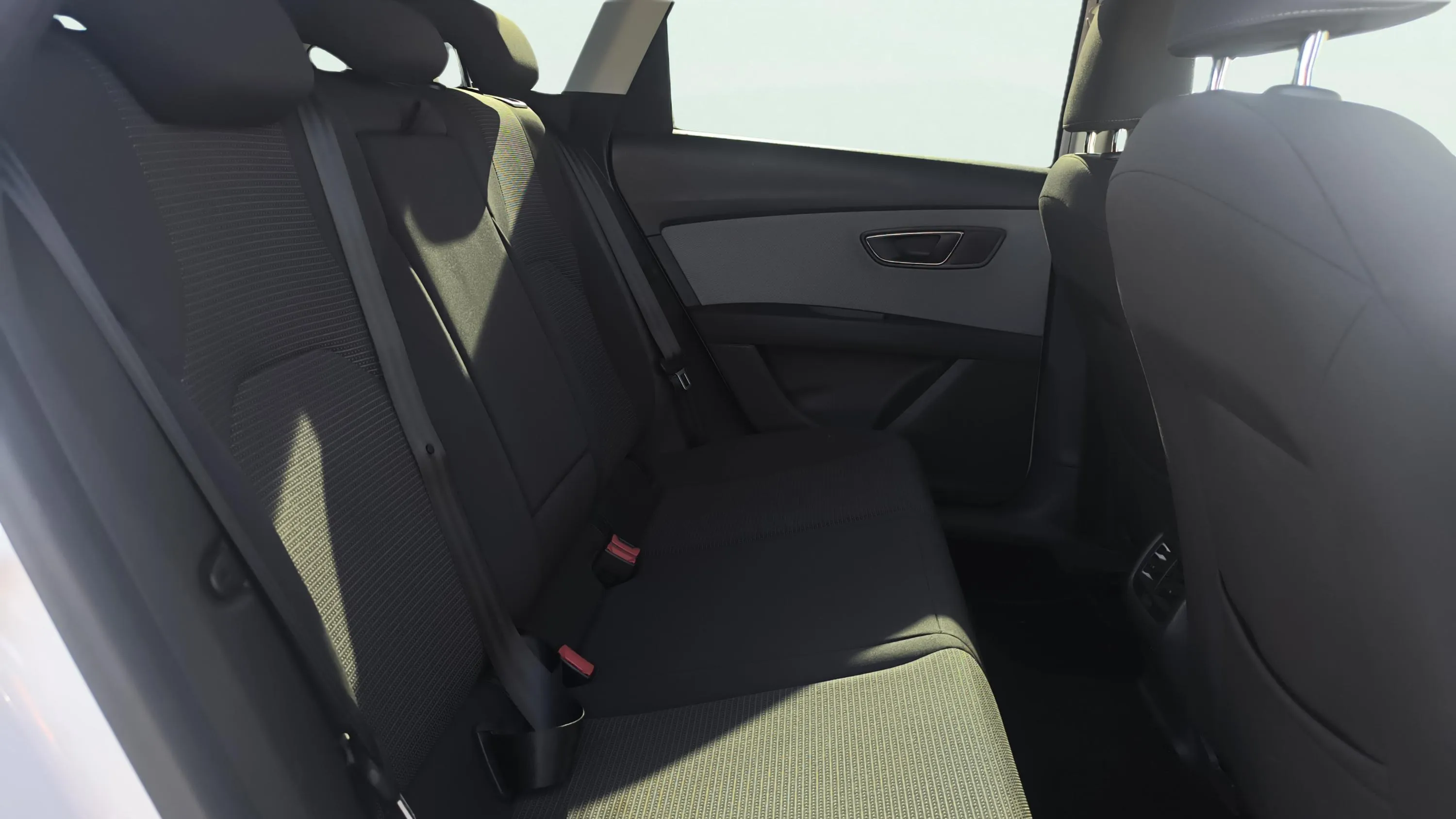 SEAT León ST 1.6 TDI Style Ad Nav - foto 14
