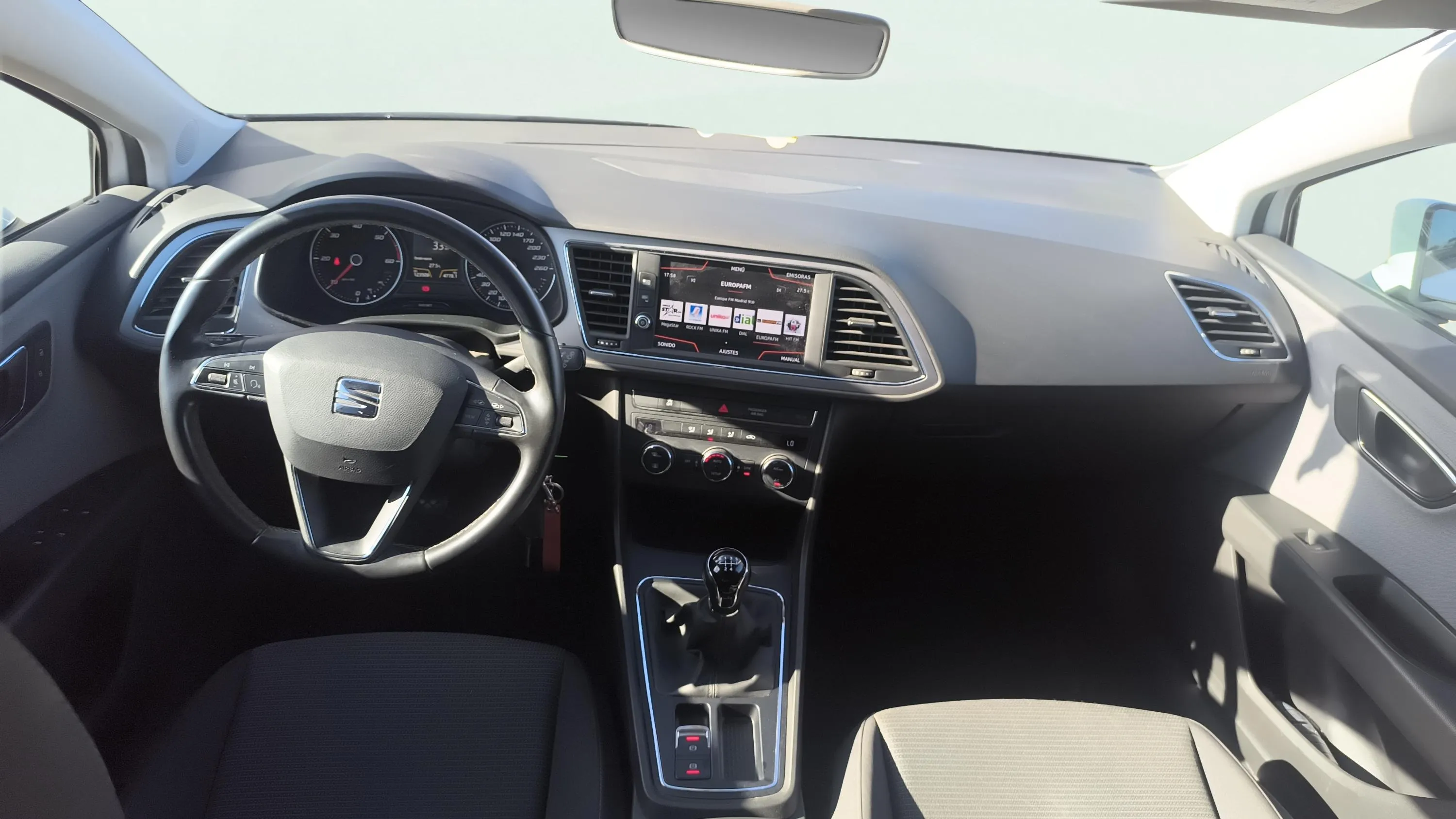 SEAT León ST 1.6 TDI Style Ad Nav - foto 9