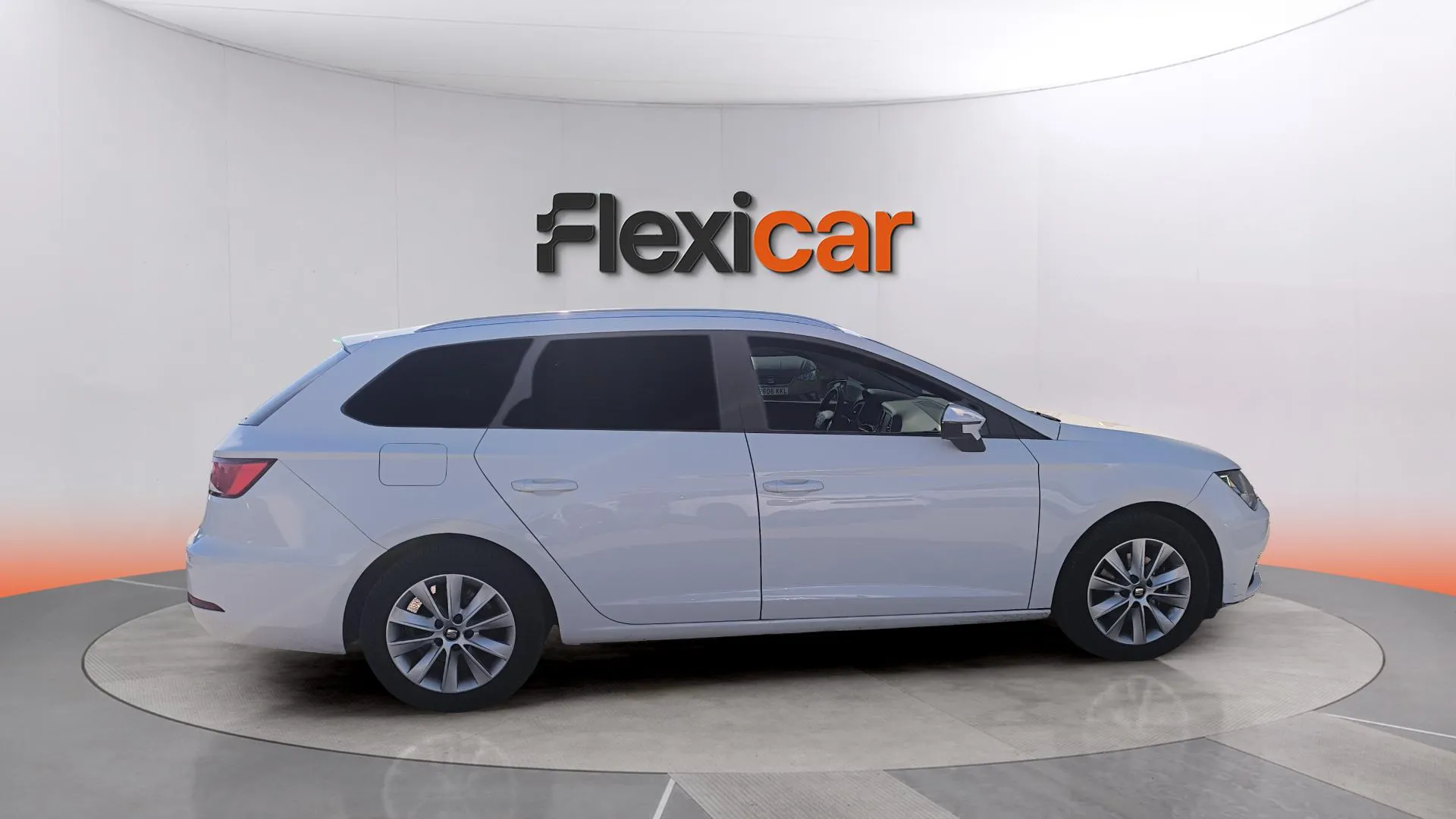 SEAT León ST 1.6 TDI Style Ad Nav - foto 7
