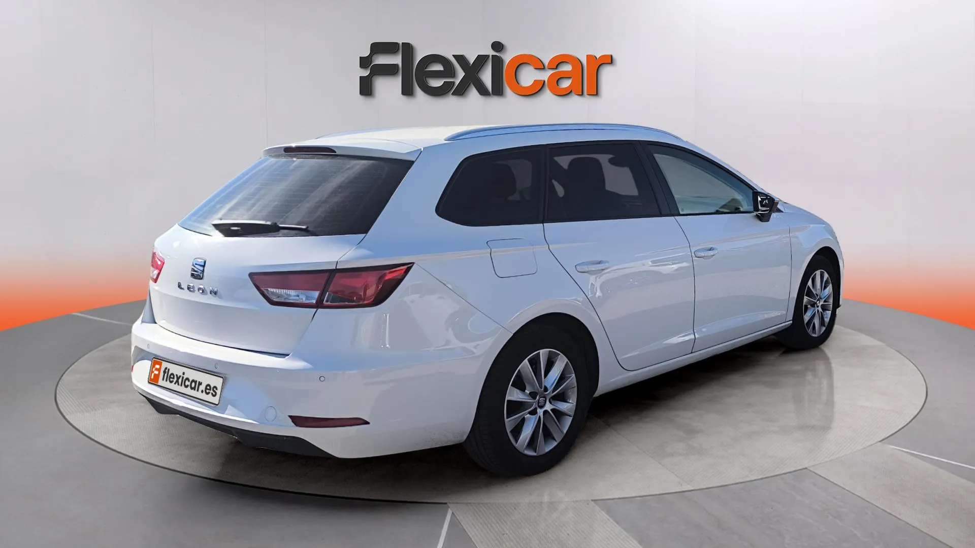 SEAT León ST 1.6 TDI Style Ad Nav - foto 6