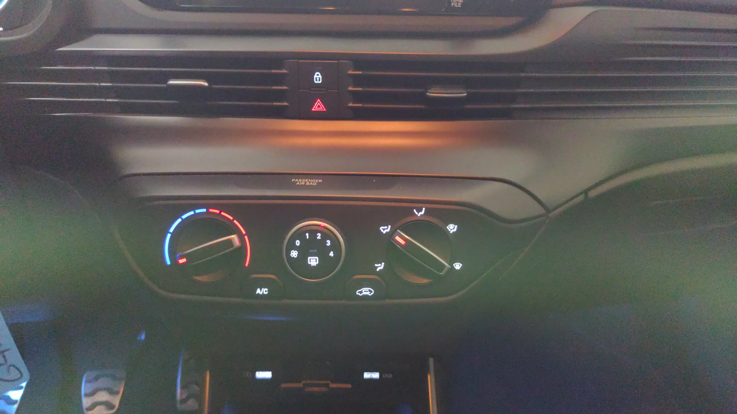 Hyundai Bayon 1.2 MPI Essence - foto 12