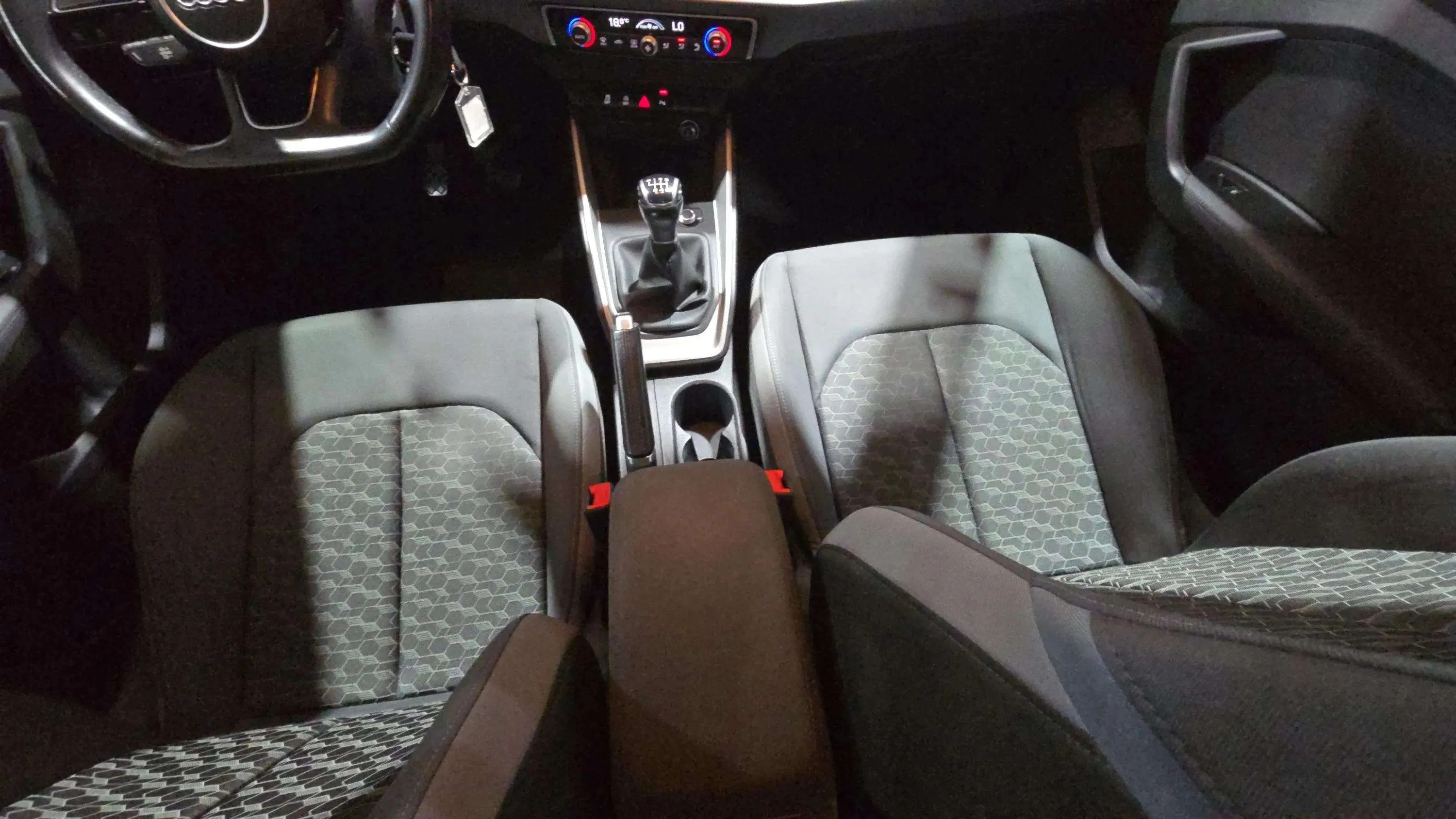 Audi A1 Sportback Adrenalin 30 TFSI - foto 21