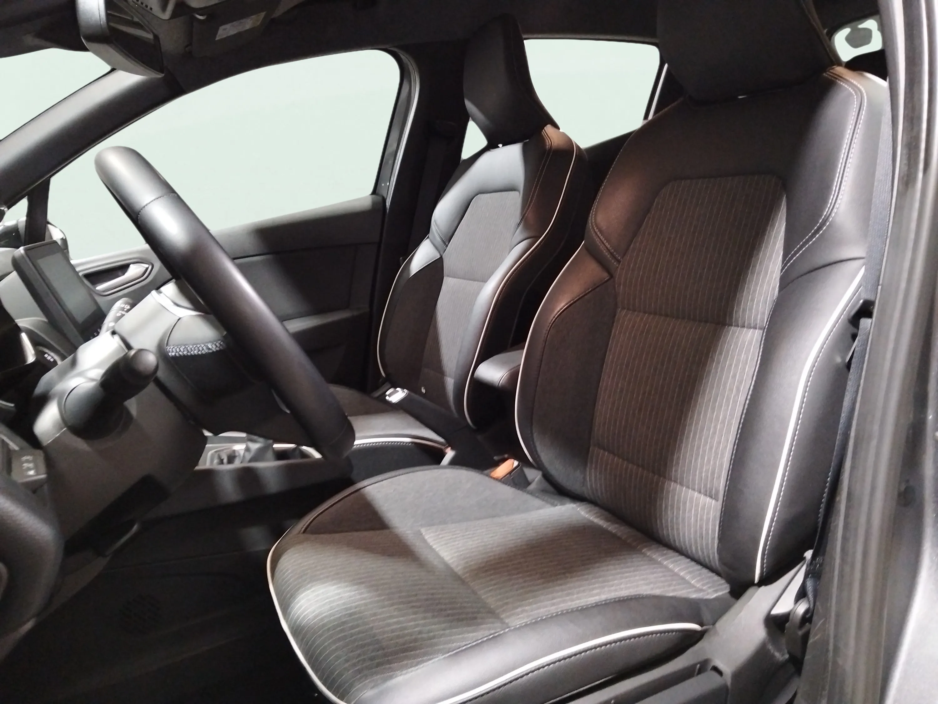 Mitsubishi Colt 100T Kaiteki - foto 14